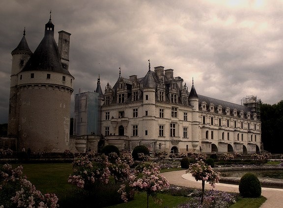 by ell brown on Flickr.Chenonceaux Castle, Loire Valley, France.